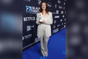 "Blauer Panther" 2025: Lavinia Wilson strahlt im Glitzer-Look