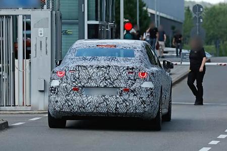 Erlkönig Mercedes C-Klasse EQ