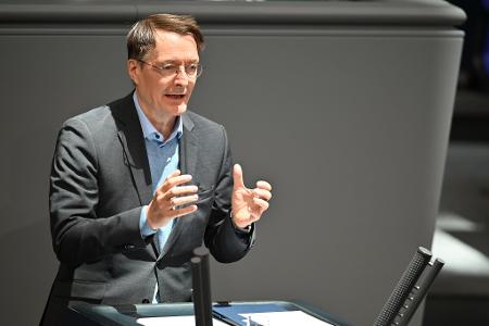 Minister Karl Lauterbach spricht von einer 