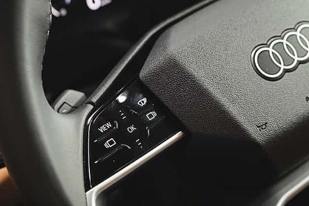 Audi A6 Avant, Lenkradtasten