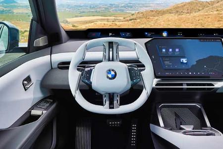 09/2025 Vergleich BMW X3 gegen BMW iX3