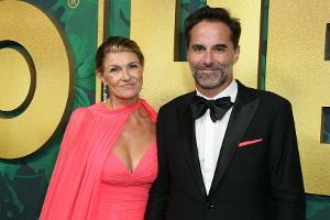 "The White Lotus"-Star Connie Britton soll sich verlobt haben