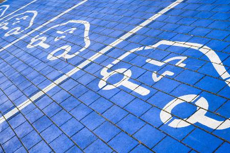 Elektroautos machen weltweit einen immer höheren Anteil der Neuzulassungen aus. (Symbolbild)