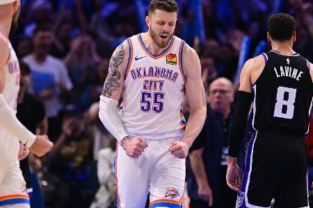 NBA: Hartenstein gewinnt deutsches Duell mit Schröder