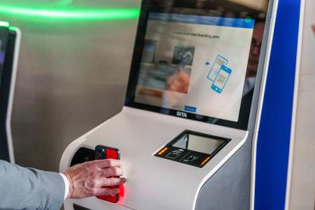 Ryanair macht Schluss mit Papier. (Archivbild)