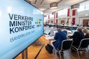 Beim Deutschlandticket stellte die Verkehrsministerkonferenz die Weichen für einen Preismechanismus, der ab 2027 gelten soll. 