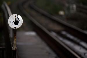 Wegen Bauarbeiten halten in Bochum seit Anfang September keine Regionalbahnen oder Fernzüge mehr - doch ein Ende der Sperrung ist absehbar (Foto Illustration).