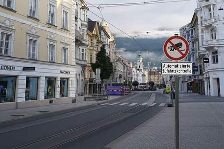 Österreich Automatisierte Zufahrtskontrolle Kamera Schild