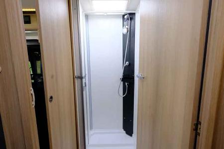 f_Itineo-JC-740_Dusche