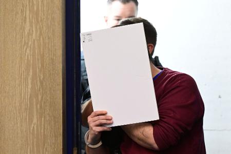 Das Gericht muss klären, ob der Angeklagte der Todesfahrt von Mannheim schuldfähig ist. 