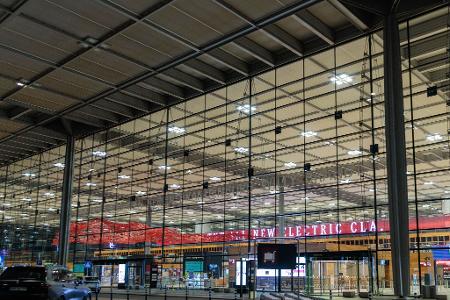 Der Flugverkehr wurde nach der Sichtung für knapp zwei Stunden eingestellt. 