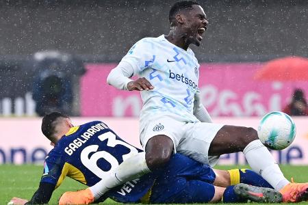 Glück in der Nachspielzeit: Inter siegt bei Hellas