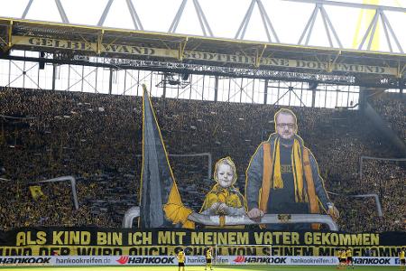 Bundesliga: Borussia Dortmund - VfL Wolfsburg - 'Als Kind bin ich mit meinem Vater gekommen und der wurd' auch schon von seinem mitgenommen', heißt es im Heimspiel des BVB gegen die Wölfe - eine Hommage von der Südtribüne an die Südtribüne.