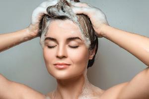 Schluss mit Irrtümern! Haarpflege-Mythen im Check