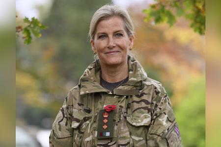 Herzogin Sophie tauscht Abendrobe gegen Kampfanzug