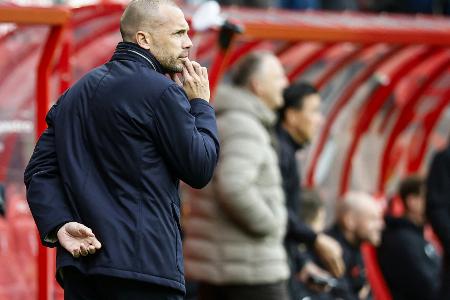 Talfahrt: Ajax entlässt Trainer Heitinga