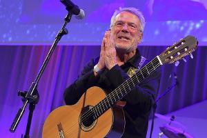 Dank "Babo": Außergewöhnlicher Chartrekord für Reinhard Mey