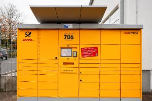 Gestatten, Ihre Postfiliale! Bundesweit 72 Automaten wurden als Postfilialen zugelassen, diese hier in Sankt Augustin bei Bonn ist eine davon.