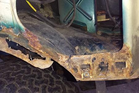 Rost groß, VW T4, Youngtimer, Restauration, Camping