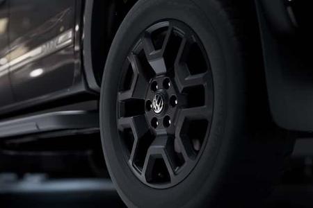 11/2025 VW Amarok Dark Label
