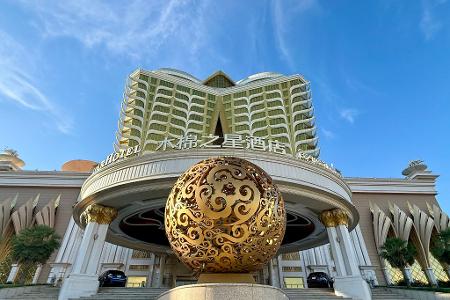 Chinesische Investoren haben 3.000 Hektar Land in Laos für 99 Jahre gepachtet – das Gebiet gilt als eine Art Niemandsland, in das sich Menschen aus dem Westen kaum verirren.