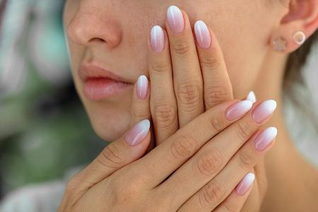 Weniger ist mehr: Dezente Nägel liegen im Trend