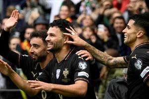 Portugal stürmt zur WM - Ringen um Ronaldo