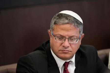 Israels Sicherheitsminister Itamar Ben-Gvir fordert unter anderem die Verhaftung des palästinensischen Präsidenten Mahmud Abbas, sollten die UN Pläne für die Gründung eines palästinensischen Staats vorantreiben. (Archivbild)