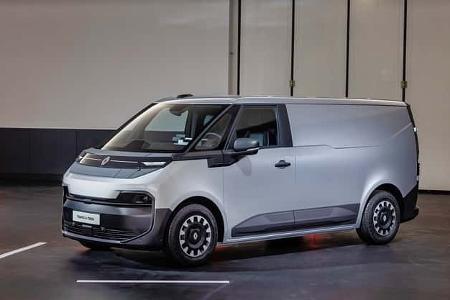 04/2025 Renault Trafic E-Tech Elektro-Transporter Kastenwagen