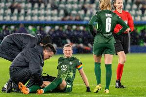 Sorgen um Popp: Wolfsburg schlägt ManUnited mit Oranje-Power