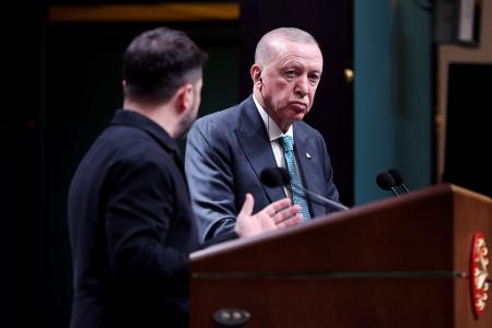 Selenskyj dankt der Türkei für ihre Vermittlerrolle, doch Hoffnungen setzt er auf US-Präsident Trump.