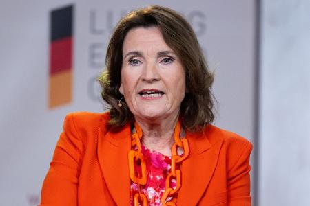 Die Verlegerin Christiane Goetz-Weimer verzichtet vorerst auf den Bayerischen Verfassungsorden. (Archivbild)