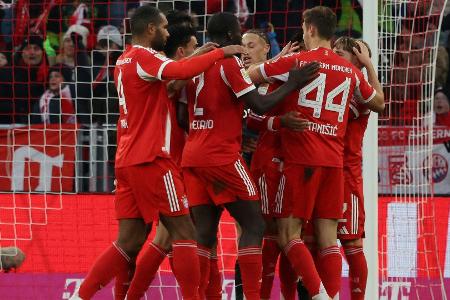 Olise und Karl brillieren: Bayern drehen Spiel gegen Freiburg