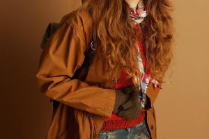 Farbwechsel im Kleiderschrank: Herbstfarben treffen Wintertöne