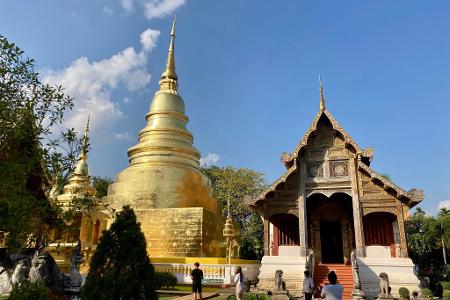 Im überwiegend buddhistischen Thailand finden die Einäscherungen meist in Tempeln statt.