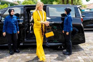 Königin Máxima beweist erneut Mut zur Farbe