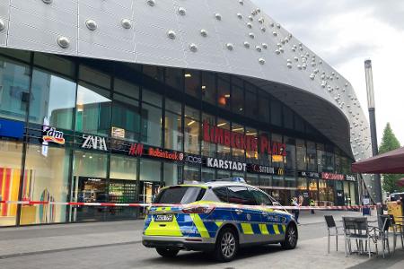 Die Drohmails lösten große Polizeieinsätze aus - etwa im Mai 2024 in Essen. (Archivbild)