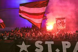 Pyrotechnik im Derby: Hohe Geldstrafe für St. Pauli