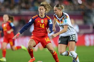 Chancenwucher auf dem Betze: DFB-Frauen müssen zittern