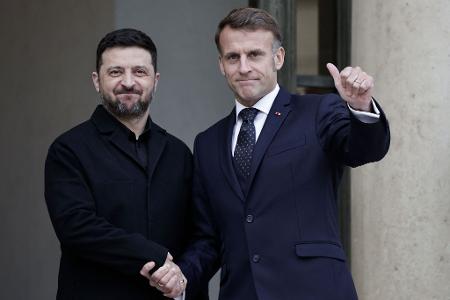 Beim Gespräch von Macron und Selenskyj ging es auch um militärische Sicherheitsgarantien.