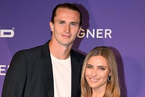 Alexander Zverev und Sophia Thomalla senden verliebte Urlaubsgrüße