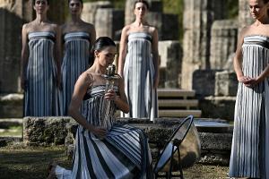 Olympisches Feuer wird im Museum entzündet