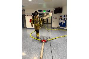 Zahlreiche Einsatzkräfte waren an dem Brandeinsatz gestern Abend in Attendorn beteiligt.