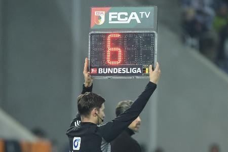 Nachspielzeit wird in Stadien künftig angezeigt