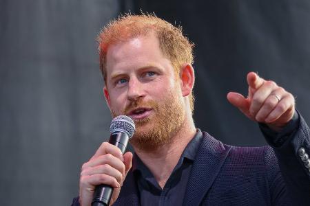 Prinz Harry vergleicht die Royals mit 