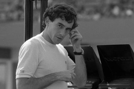 Ayrton Senna - Der bis heute vielleicht legendärste Fahrer, der je hinterm Steuer saß, ist Ayrton Senna, Weltmeister 1988, 1990 und 1991. Der Brasilianer ist Ende der 80er, Anfang der 90er nicht nur im Regen eine Klasse für sich. Seine Fahrweise ist waghalsig, extrem aggressiv und schlichtweg einzigartig. 1994 stirbt Senna nach einem Unfall beim Großen Preis von Italien.