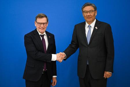 Wadephul traf Chinas Handelsminister im Lichte von Handelsstreitigkeiten. 