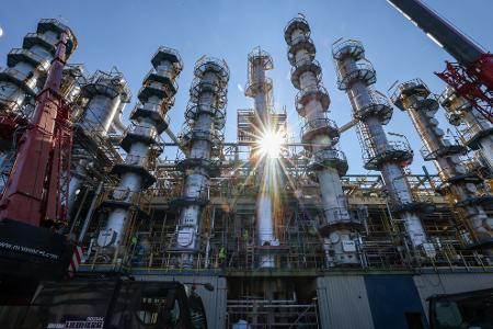 Lichtblick gesucht: Die Chemiebranche steckt in der Flaute (Archivbild)
