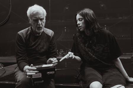 Co-Regisseur James Cameron: Billie Eilish zeigt Konzertfilm-Trailer