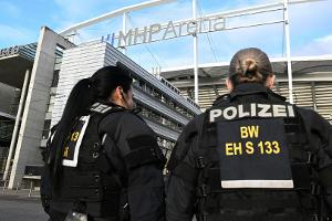 Risikospiel in Stuttgart bleibt friedlich